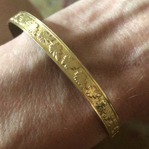 Vintage gold tone bracelet